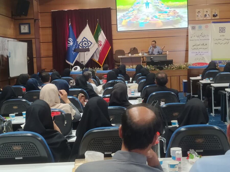 همایش علمی- تخصصی "مدیریت افکار خودکشی" در استان کرمان برگزار شد