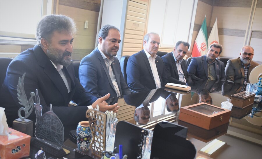 نشست مسئولان بهزیستی و بانک رفاه