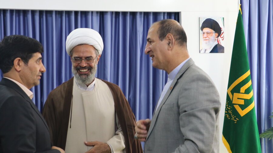 حضور دکتر کاظم زاده سرپرست اداره کل بهزیستی در جلسه شورای  زکات استان 