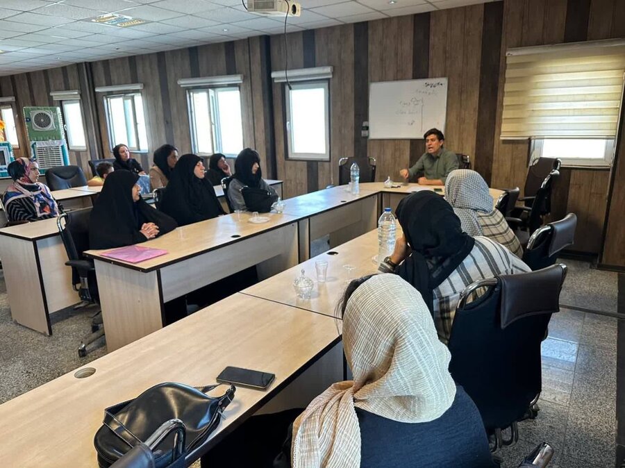 بهارستان | برگزاری کارگاه «مهارت‌های توسعه و رشد فردی» ویژه خانواده‌های بهزیستی