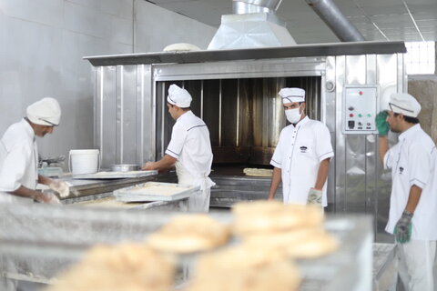 توزیع لوازم تحریر فرزندان بهبودیافتگان اعتیاد