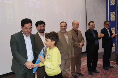 گزارش تصویری اآغاز سال تحصیلی با هدیه‌ای از جنس مهر برای کودکان کار