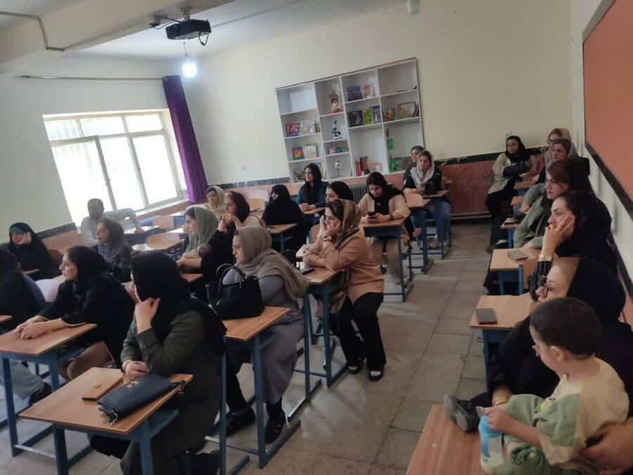 برگزاری کارگاه پیشگیری از خودکشی در سنندج