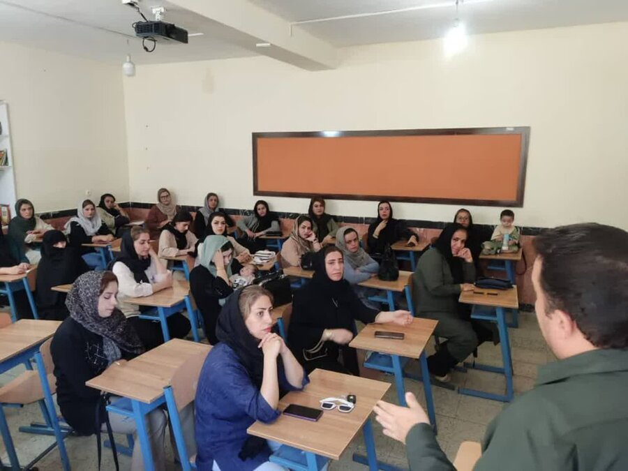 برگزاری کارگاه پیشگیری از خودکشی در سنندج