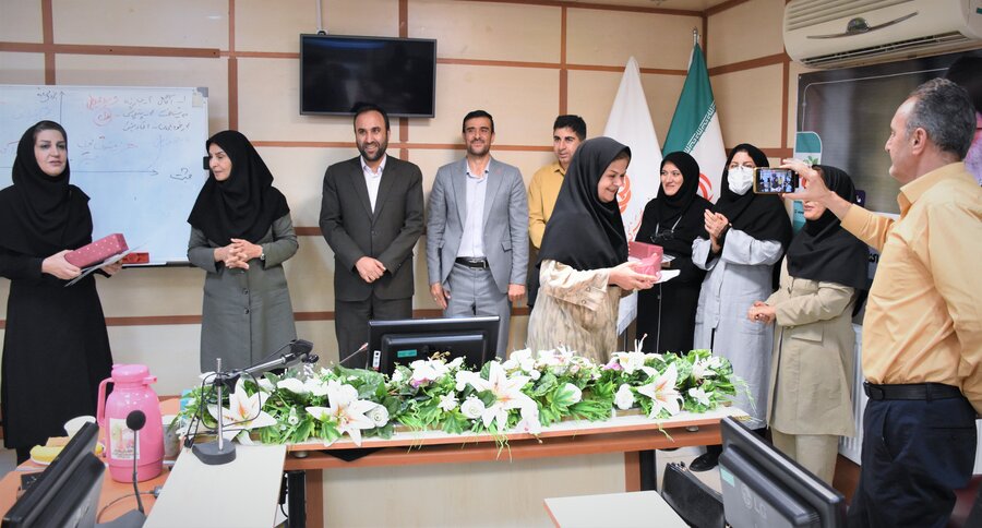 تجلیل از تسهیلگران طرح ارتقاء توانمندی های شناختی رفتاری در مناطق آسیب خیز