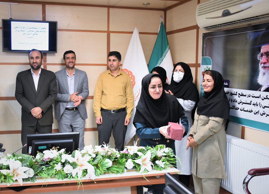 تجلیل از تسهیلگران طرح ارتقاء توانمندی های شناختی رفتاری در مناطق آسیب خیز