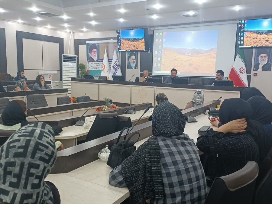 کارگاه آشنایی با خدمات اورژانس اجتماعی و آسیب‌های اجتماعی در سنندج برگزار شد
