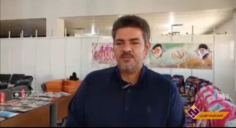 فیروزکوه | پویش «همه حاضر» با کمک خیرین ۲۰۰ بسته لوازم‌التحریر به دانش‌آموزان نیازمند بهزیستی