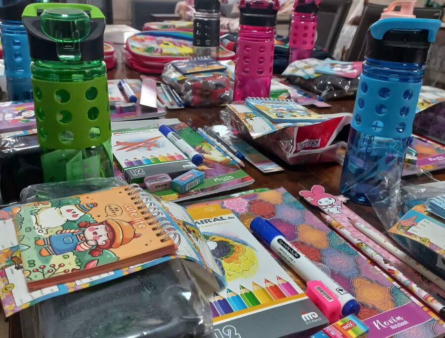 توزیع مرحله اول لوازم التحریر و کیف بین دانش آموزان تحت پوشش بهزیستی شهرستان پلدشت