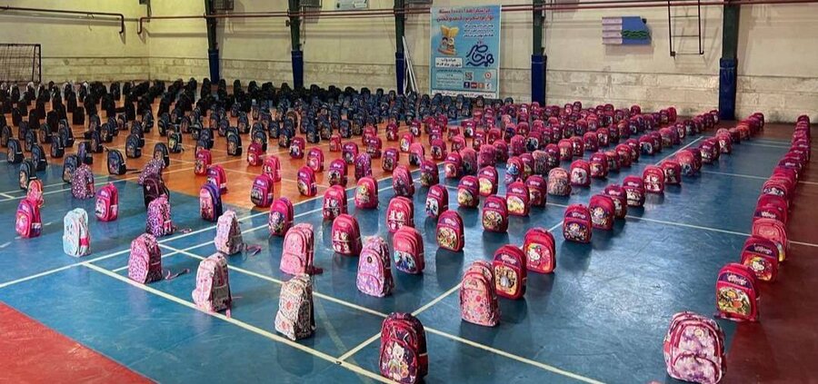 ۱۰۰۰ بسته لوازم التحریر ، هدیه خیرین میاندوآبی به دانش آموزان تحت پوشش بهزیستی در پویش "همه حاضر"