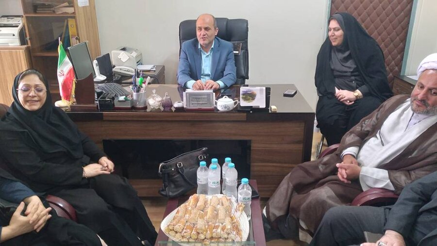 دیدار مدیرکل با همکاران بهزیستی رودبار
