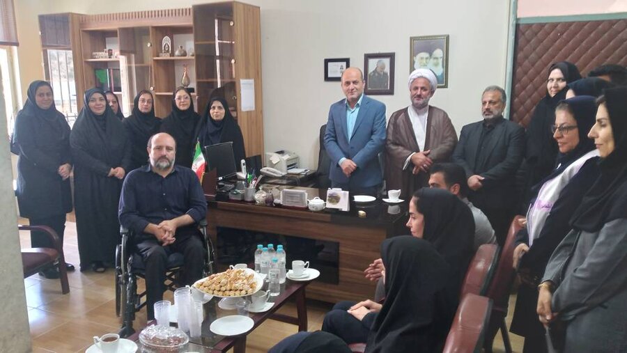 دیدار مدیرکل با همکاران بهزیستی رودبار