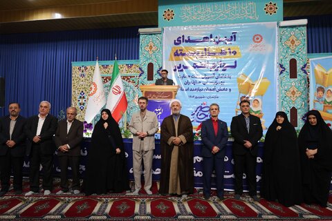 گزارش تصویری | آیین اهدای ۱۰ هزار بسته لوازم التحریر به دانش‌آموزان تحت حمایت بهزیستی مازندران و دانش‌آموزان نیازمند استان