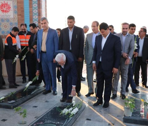 گزارش تصویری از حضور سرپرست اداره کل بهزیستی استان در سیزدهمین سفر شهرستانی استاندار به شیروان