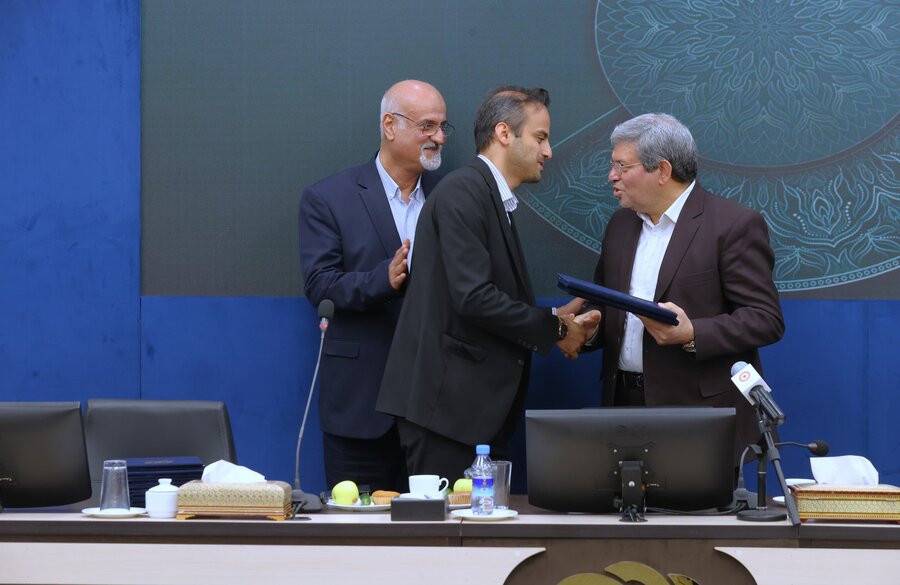 تکریم جمعی از مدیران سازمان بهزیستی کشور