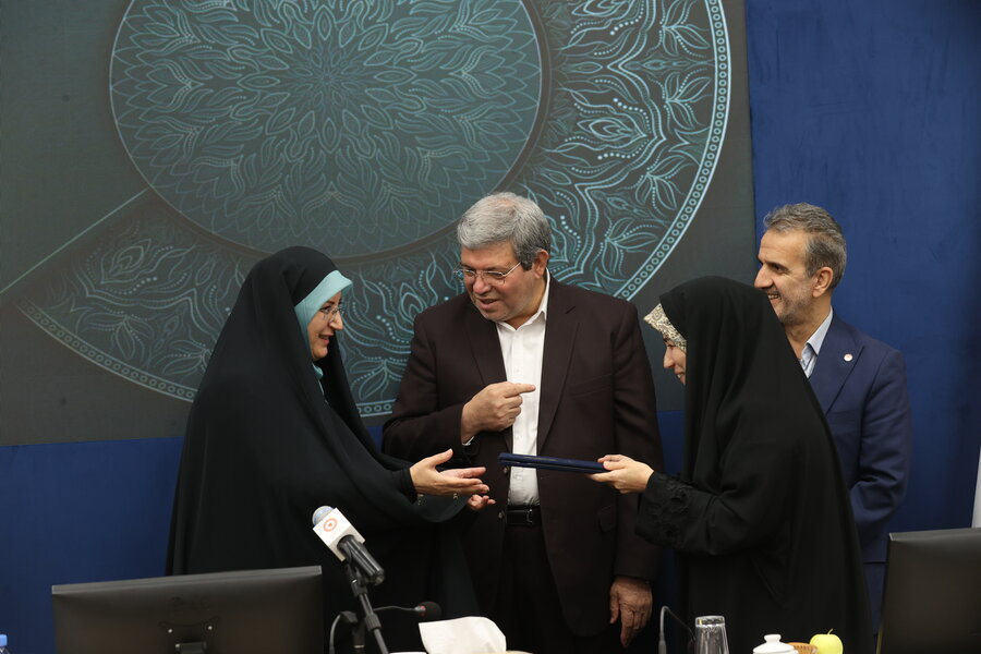 تکریم جمعی از مدیران سازمان بهزیستی کشور