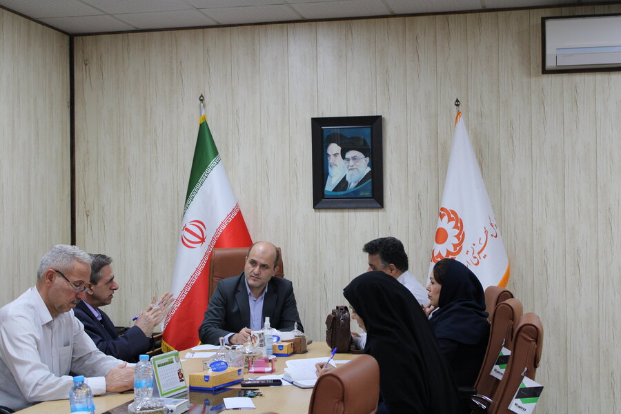 نشست تخصصی به مناسبت روز جهانی عصای سفید و هفته ناشنوایان در بهزیستی گیلان 