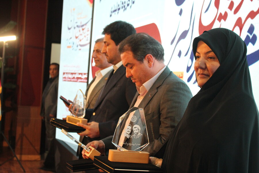 بهزیستی البرز در جشنواره شهید رجایی خوش درخشید / رتبه اول خدمت‌رسانی به مردم