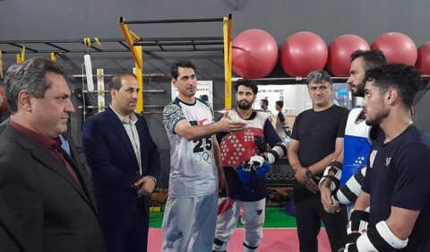 بازدید فرماندار بندرانزلی از اردوی تیم ملی تکواندو ناشنوایان