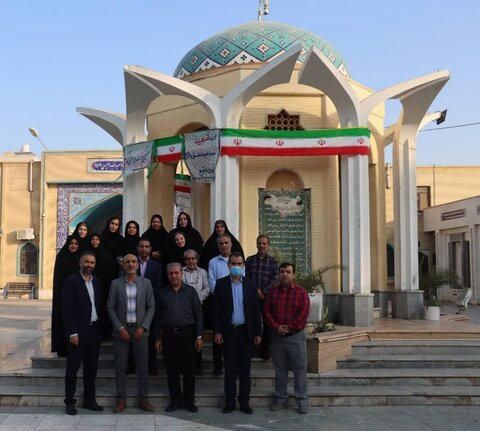 غبارروبی و عطرافشانی گلزار مطهر شهدای بوشهر؛ آغاز پرشور هفته دفاع مقدس و شروع به کار سرپرست جدید بهزیستی استان