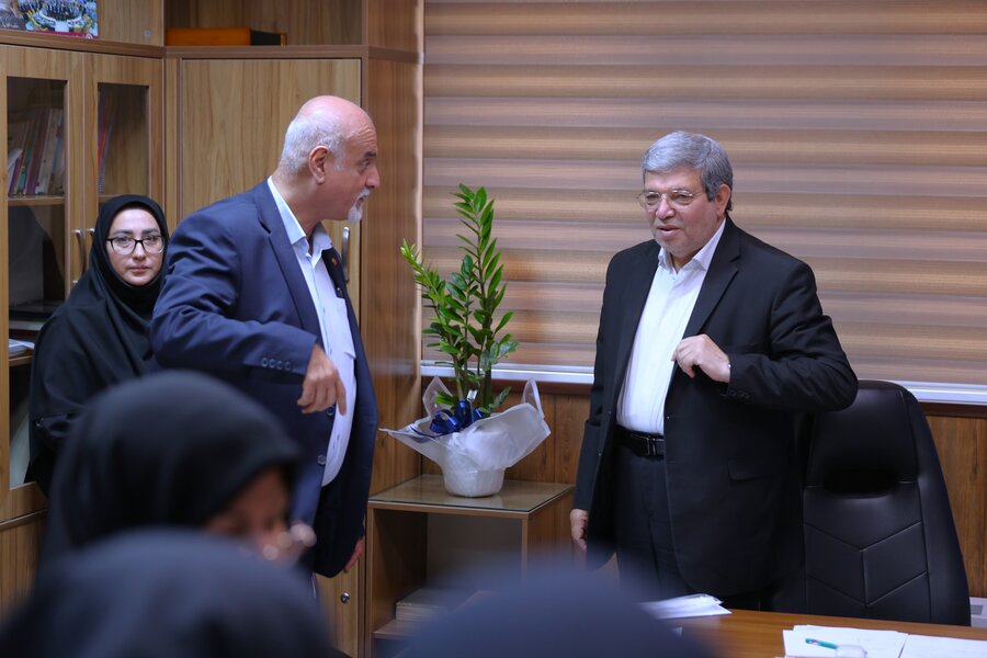 دیدار چهره به چهره رئیس سازمان بهزیستی کشور با ناشنوایان