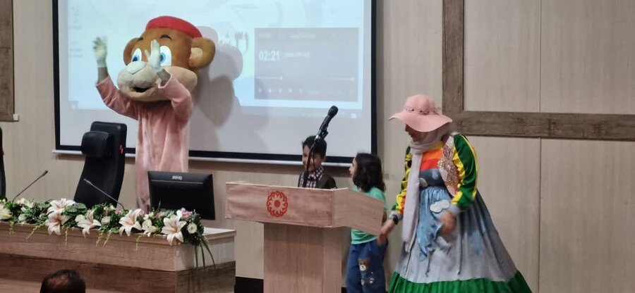 ۴۰۰۰ بسته نوشت افزار