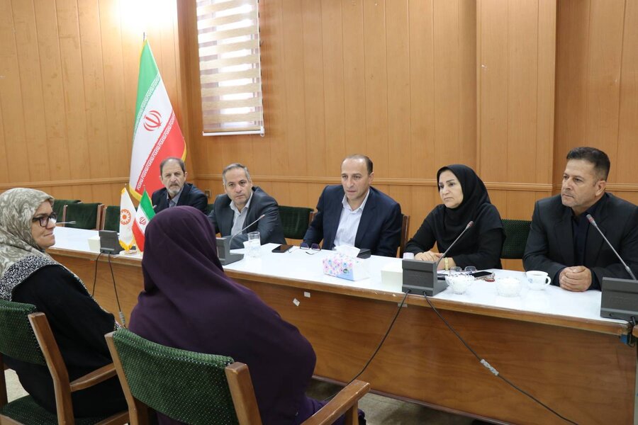 دیدار مدیرکل بهزیستی آذربایجانغربی با توانخواهان ناشنوا در نخستین روز از هفته جهانی ناشنوایان