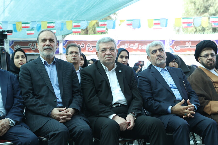 مراسم آغاز سال تحصیلی و نواختن زنگ در مدرسه استثنایی رجائیه مراسم آغاز سال تحصیلی و نواختن زنگ در مدرسه استثنایی رجائیه