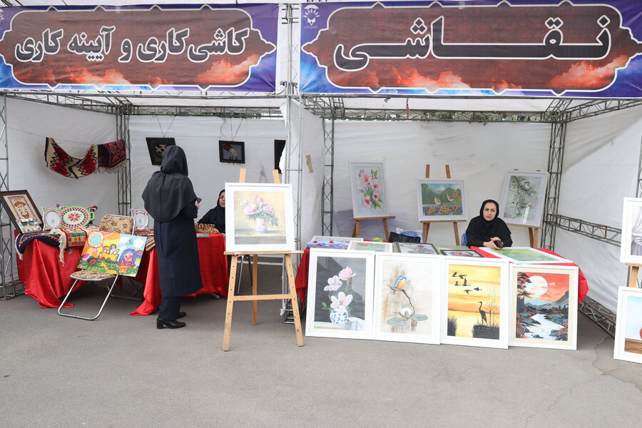 مراسم آغاز سال تحصیلی و نواختن زنگ در مدرسه استثنایی رجائیه مراسم آغاز سال تحصیلی و نواختن زنگ در مدرسه استثنایی رجائیه