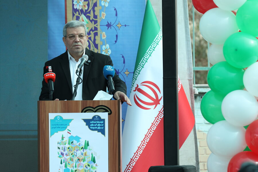 مراسم آغاز سال تحصیلی و نواختن زنگ در مدرسه استثنایی رجائیه مراسم آغاز سال تحصیلی و نواختن زنگ در مدرسه استثنایی رجائیه