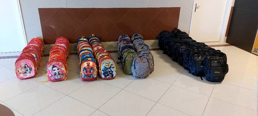 بهره‌مندی کامل دانش‌آموزان تحت پوشش بهزیستی کیش از بسته‌های لوازم‌التحریر