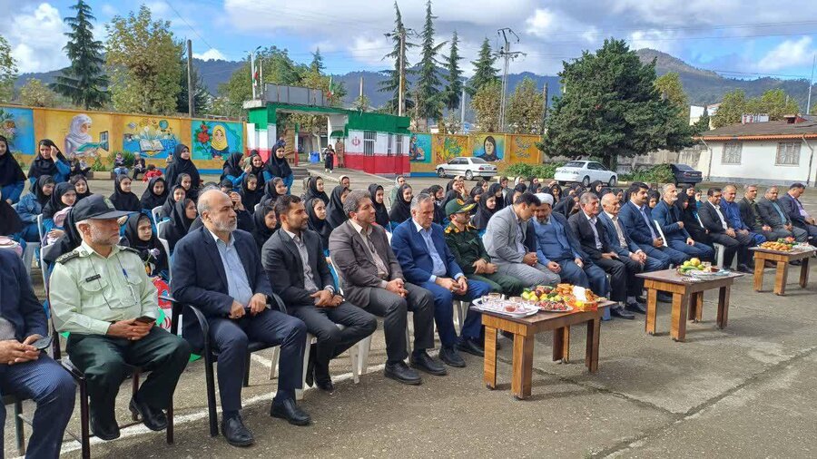 ماسال /با حضور مسئولین زنگ جوانه ها و زنگ مقاومت در مدرسه عصمت شاندرمن به صدا درآمد