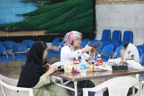 دیدار فرزندان بهزیستی با خانواده های خود در زندان