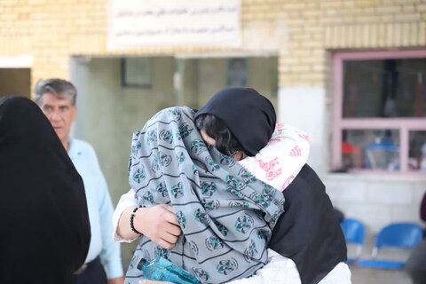 دیدار فرزندان بهزیستی با خانواده های خود در زندان