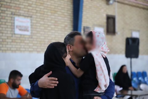 دیدار فرزندان بهزیستی با خانواده های خود در زندان