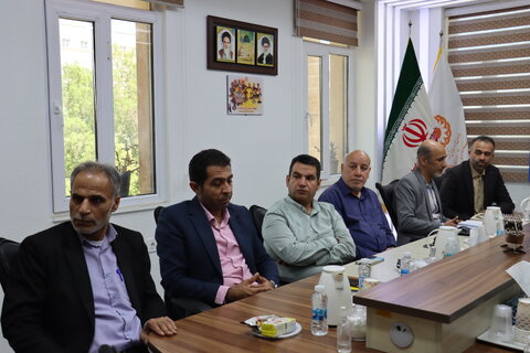 تجلیل از کارکنان و بازنشستگان ایثارگر بهزیستی استان بوشهر