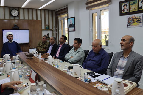 تجلیل از کارکنان و بازنشستگان ایثارگر بهزیستی استان بوشهر