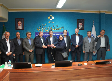 گزارش تصویری ا تقدیر از مدیرعاملین مراکز تحت نظارت بهزیستی استان