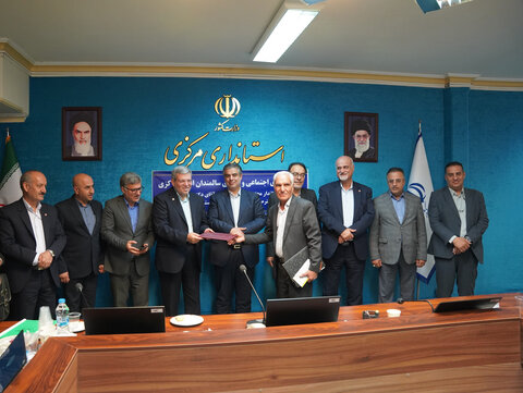 گزارش تصویری ا تقدیر از مدیرعاملین مراکز تحت نظارت بهزیستی استان