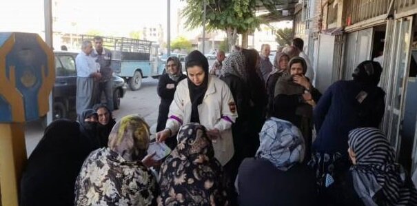 حضور کارشناسان اورژانس اجتماعی شاهین‌دژ در محلات آسیب‌پذیر