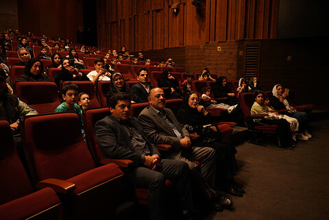 یازدهمین جشن بزرگ " کیف مدرسه " در تالار مرکزی رشت برگزار شد