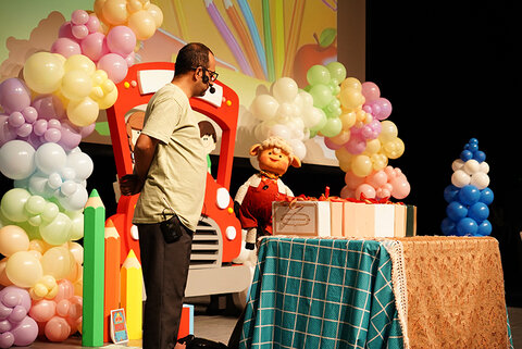 یازدهمین جشن بزرگ " کیف مدرسه " در تالار مرکزی رشت برگزار شد