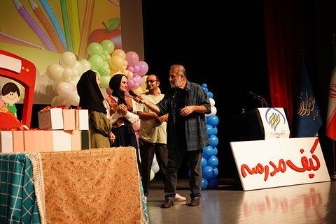 یازدهمین جشن بزرگ " کیف مدرسه " در تالار مرکزی رشت برگزار شد