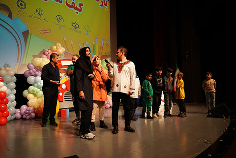 یازدهمین جشن بزرگ " کیف مدرسه " در تالار مرکزی رشت برگزار شد