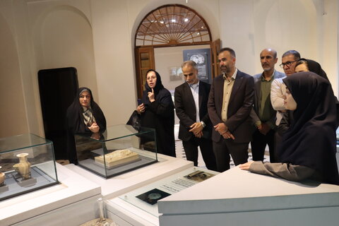 کارکنان بهزیستی بوشهر از موزه دریانوردی خلیج فارس بازدید کردند