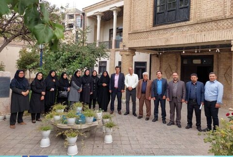 کارکنان اداره بهزیستی شهرستان زنجان از موزه آثار شهدای استان زنجان بازدید کردند
