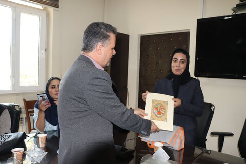 گزارش تصویری  ا نشست خبری مدیر کل بهزیستی استان مرکزی با اصحاب رسانه