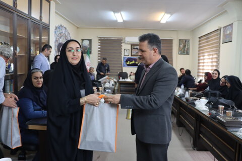 گزارش تصویری  ا نشست خبری مدیر کل بهزیستی استان مرکزی با اصحاب رسانه