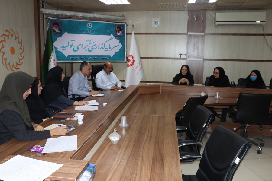 نشست هم‌افزایی دستگاه‌های اجرایی برای گرامیداشت هفته ملی سالمندان در خوزستان 