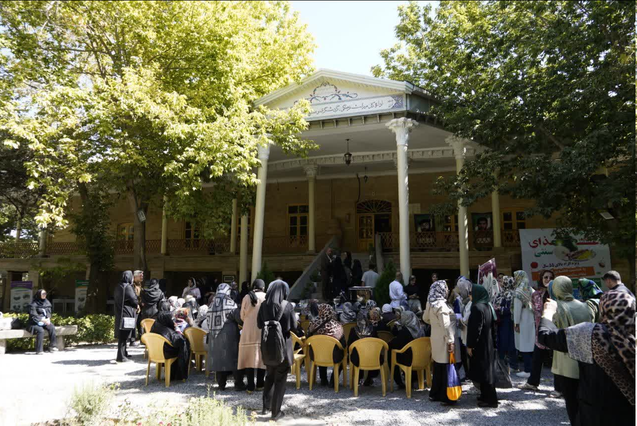 برگزاری جشنواره غذای هفته سالمند در همدان